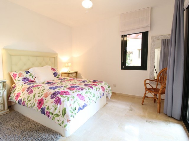 Apartamento con 3 Dormitorios  en Atalaya