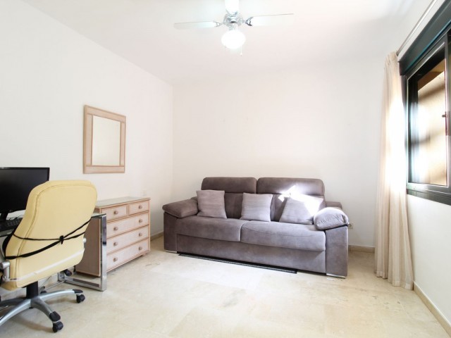 Apartamento con 3 Dormitorios  en Atalaya