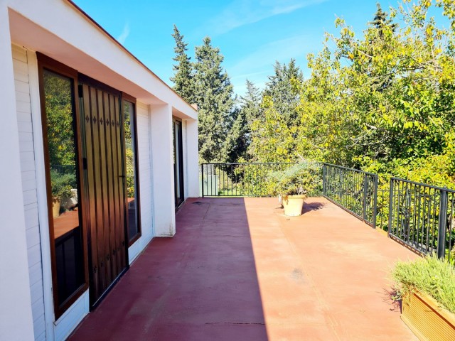 5 Slaapkamer Villa in Las Chapas