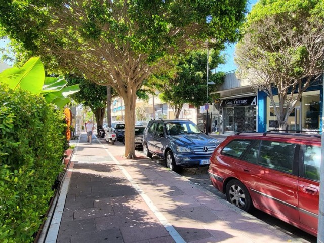 Commercial in Puerto Banús