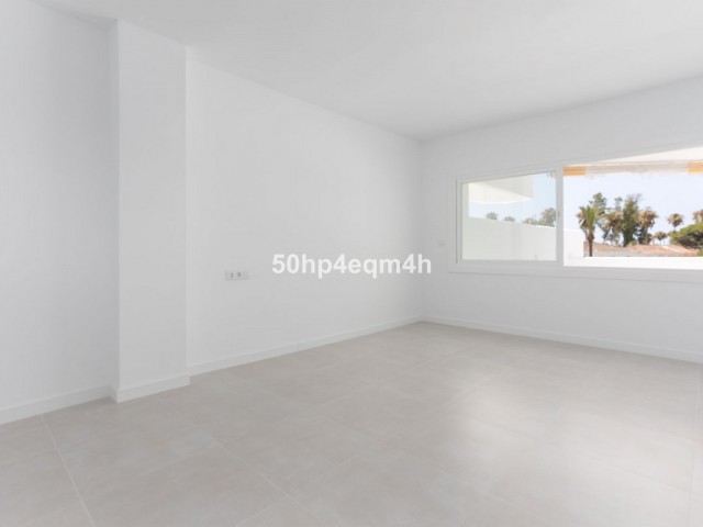 4 Soveroms Leilighet i Guadalmina Baja