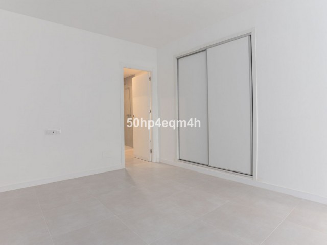 4 Soveroms Leilighet i Guadalmina Baja