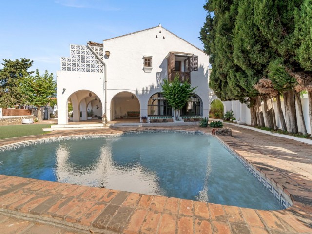 5 Bedrooms Villa in Fuengirola