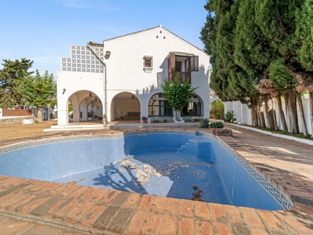 5 Bedrooms Villa in Fuengirola