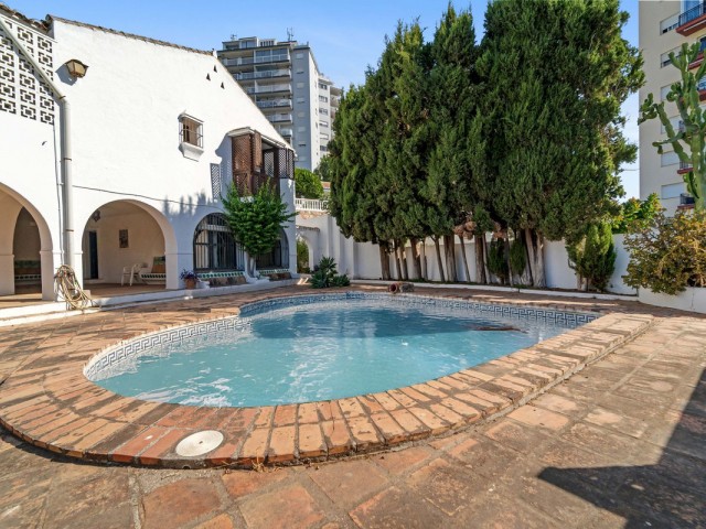 5 Bedrooms Villa in Fuengirola