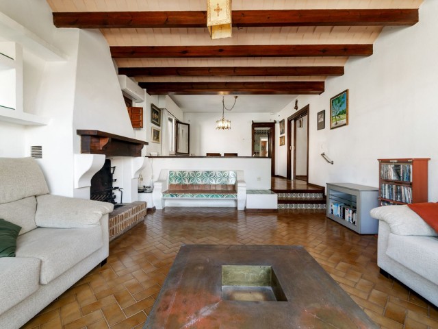 5 Bedrooms Villa in Fuengirola