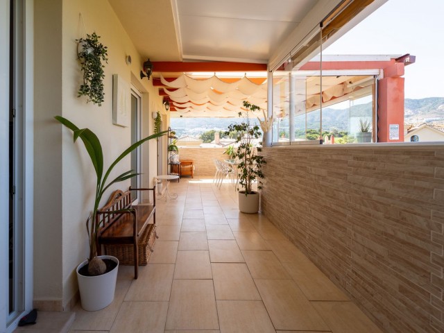 Penthouse avec 3 Chambres  à Torrequebrada