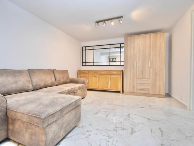 4 Slaapkamer Rijtjeshuis in Nueva Andalucía