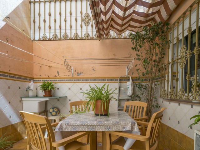 Villa avec 6 Chambres  à Fuengirola