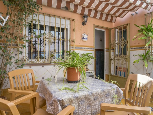 Villa avec 6 Chambres  à Fuengirola