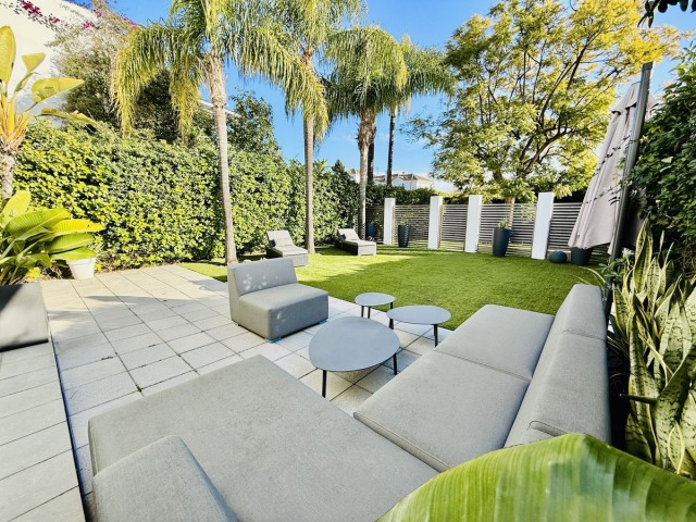 4 Schlafzimmer Villa in Guadalmina Baja