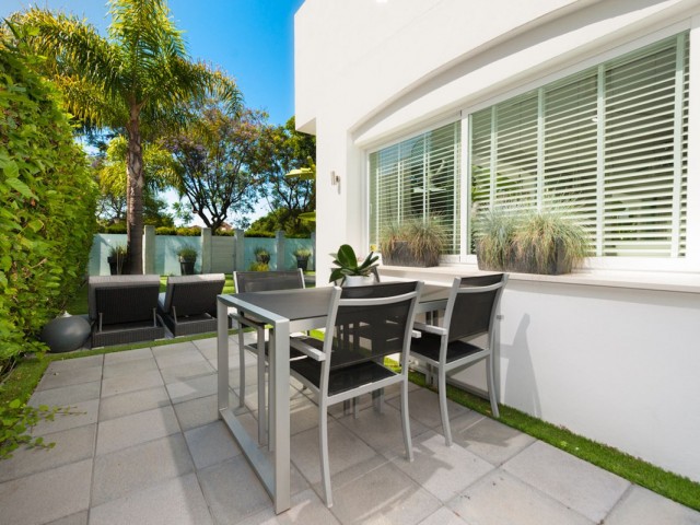 4 Schlafzimmer Villa in Guadalmina Baja