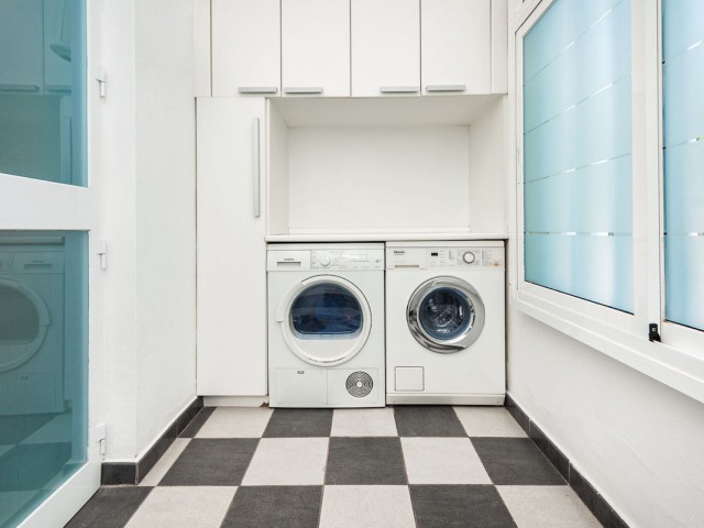 4 Schlafzimmer Villa in Guadalmina Baja