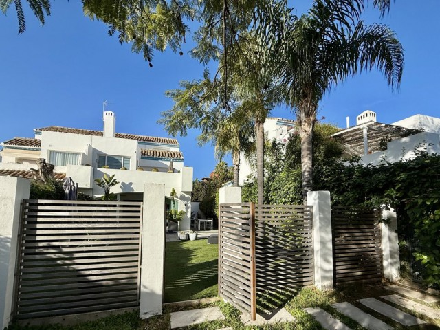 4 Schlafzimmer Villa in Guadalmina Baja