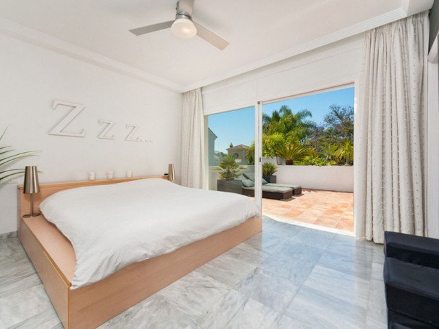 4 Schlafzimmer Villa in Guadalmina Baja