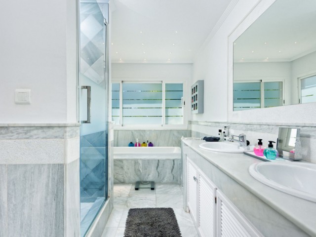 4 Schlafzimmer Villa in Guadalmina Baja