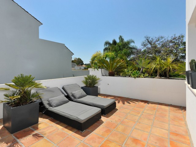 4 Schlafzimmer Villa in Guadalmina Baja