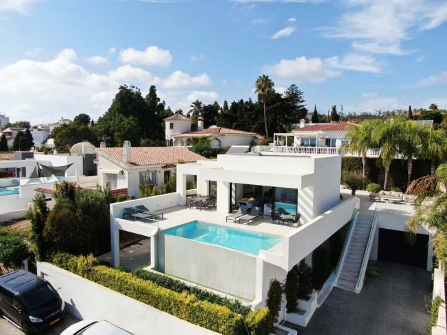 5 Soveroms Villa i El Chaparral