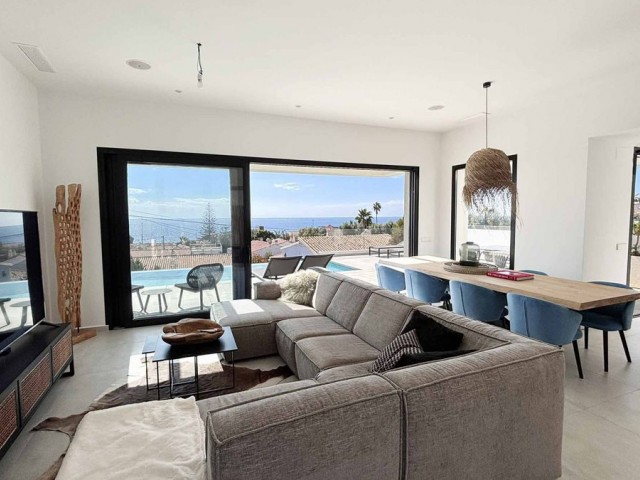 5 Soveroms Villa i El Chaparral