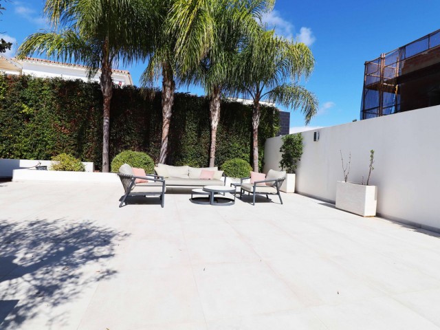 5 Soveroms Villa i El Chaparral