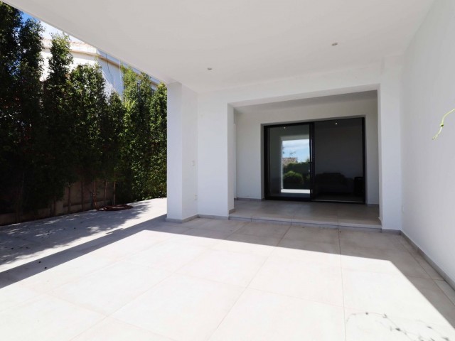 5 Soveroms Villa i El Chaparral