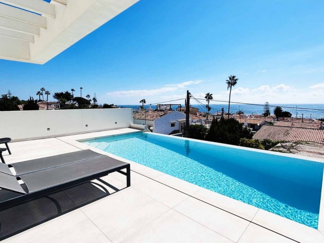 Villa avec 5 Chambres  à El Chaparral