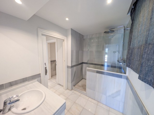 5 Makuuhuoneen Huvila Nueva Andalucía