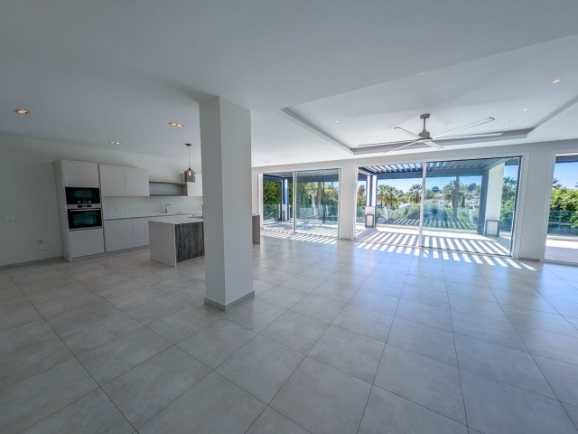 5 Makuuhuoneen Huvila Nueva Andalucía