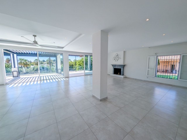 5 Makuuhuoneen Huvila Nueva Andalucía