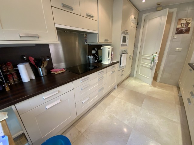 Apartamento con 3 Dormitorios  en Río Real