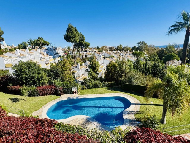 4 Makuuhuoneen Rivitalo Calahonda