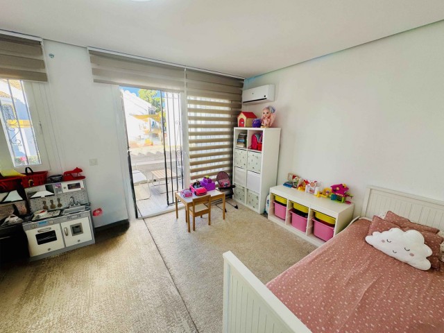 4 Makuuhuoneen Rivitalo Calahonda