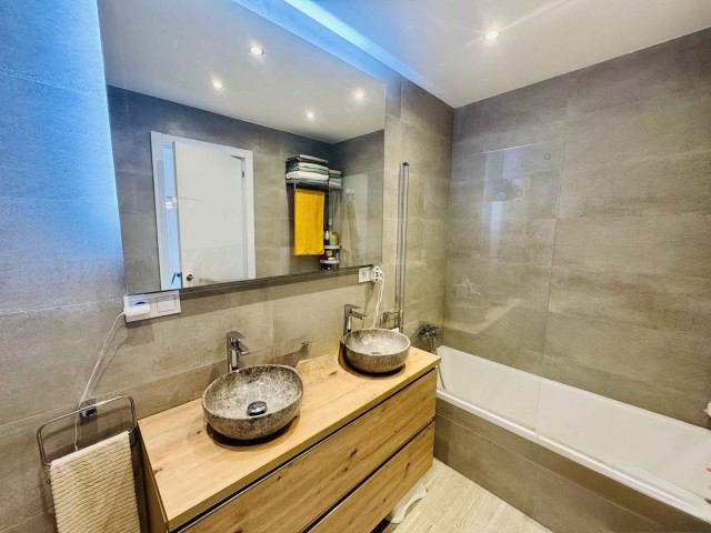 4 Makuuhuoneen Rivitalo Calahonda