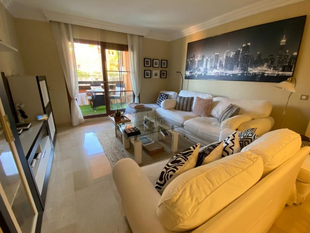 3 Bedrooms Apartment in Benahavís