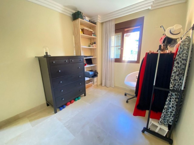 3 Bedrooms Apartment in Benahavís