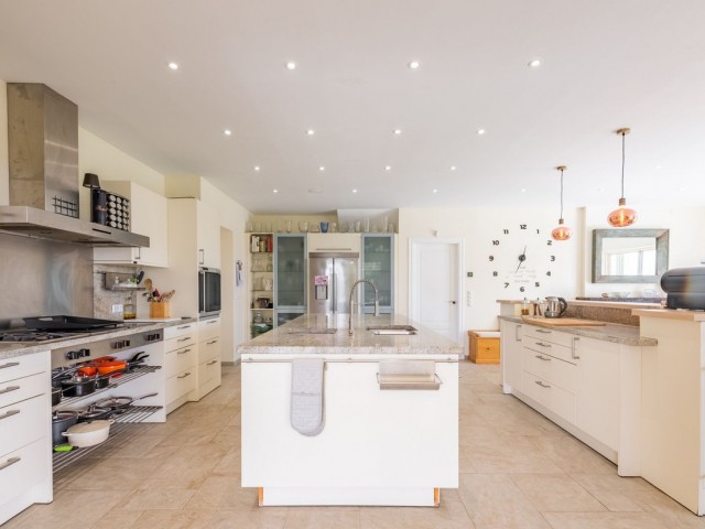 7 Bedrooms Villa in Sotogrande Alto