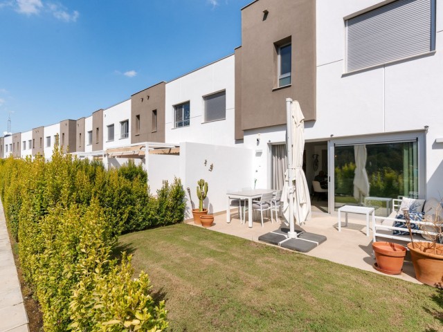 3 Schlafzimmer Reihenhaus in Estepona