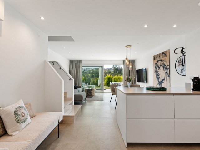 3 Bedrooms Townhouse in Estepona