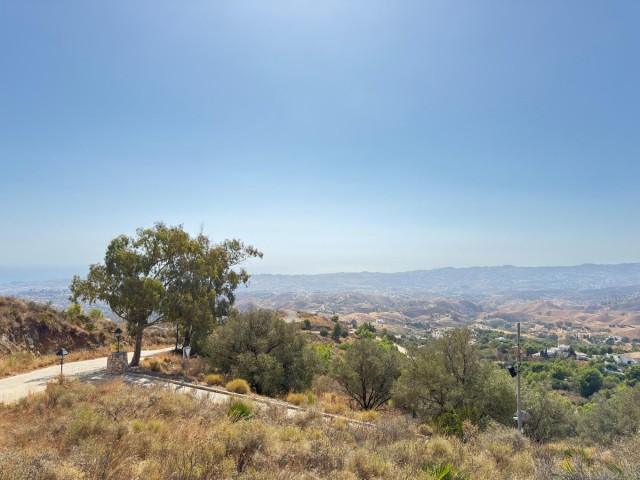  Plot in Mijas