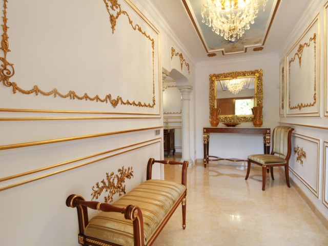 8 Slaapkamer Villa in Guadalmina Baja