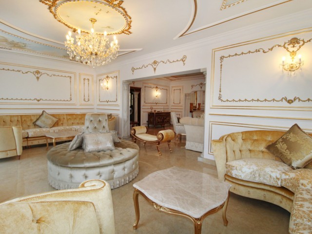 8 Slaapkamer Villa in Guadalmina Baja