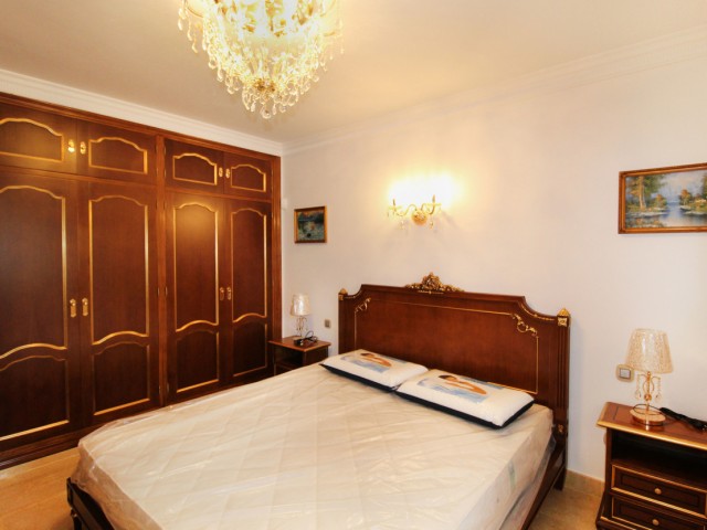 8 Slaapkamer Villa in Guadalmina Baja