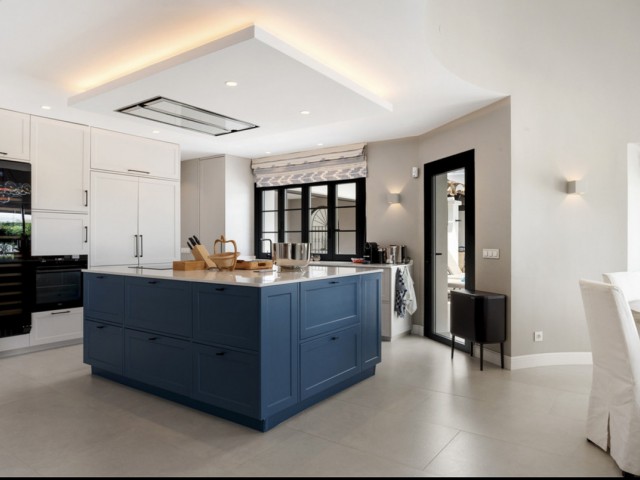 5 Soveroms Villa i Benahavís