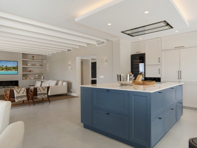 5 Soveroms Villa i Benahavís