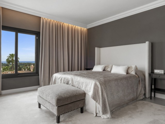 5 Soveroms Villa i Benahavís