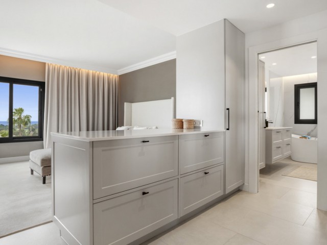 5 Soveroms Villa i Benahavís