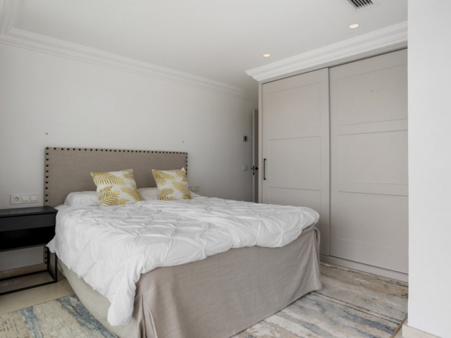 5 Soveroms Villa i Benahavís