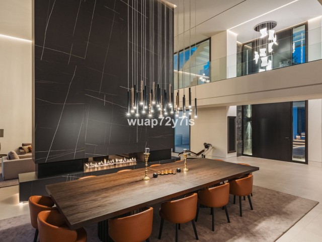 4 Bedrooms Villa in Benahavís