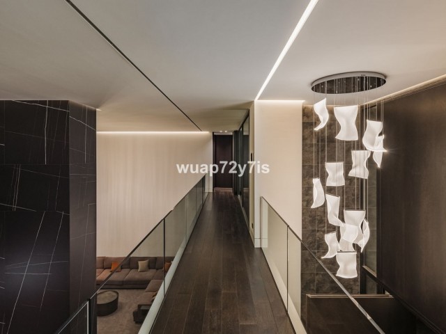 4 Bedrooms Villa in Benahavís