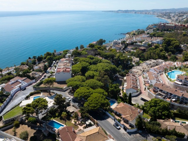 Villa avec 6 Chambres  à Benalmadena